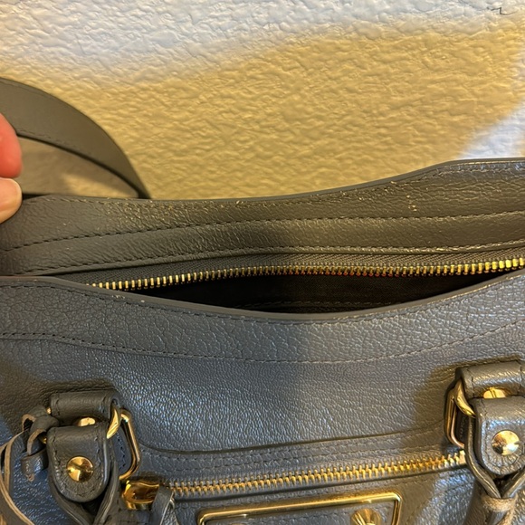 CONSIGNED Balenciaga City Bag Small - Picture 10 of 12